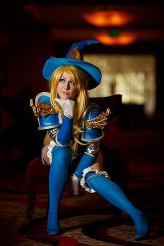 Illustration for article titled A League of Legendary Cosplayers